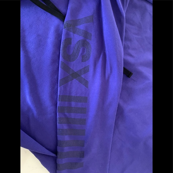 🎉 3 for $15 🎉 Victoria’s Secret Sport cowl neck pullover - Picture 5 of 5